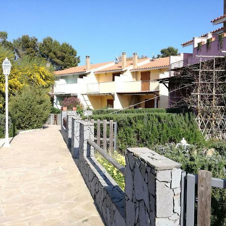 Casa Letizia Lejlighed Porto Pino Eksteriør billede