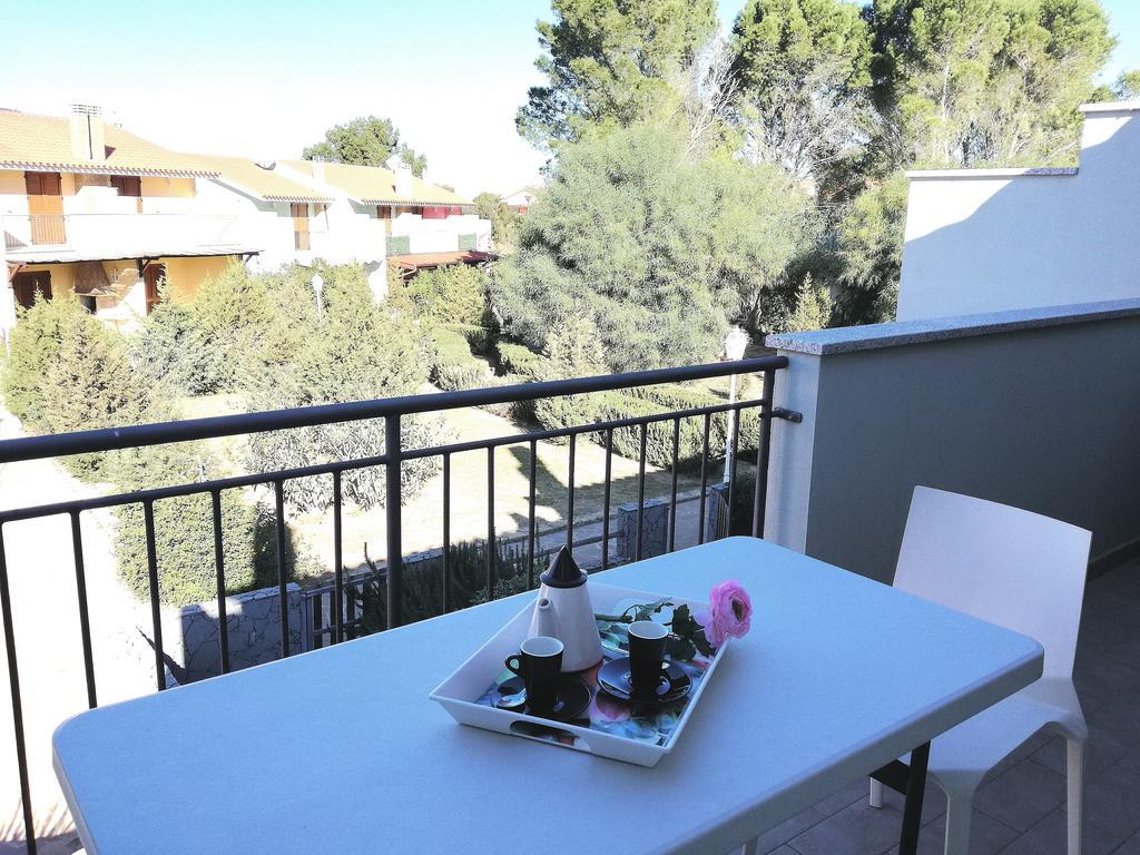 Casa Letizia Lejlighed Porto Pino Eksteriør billede