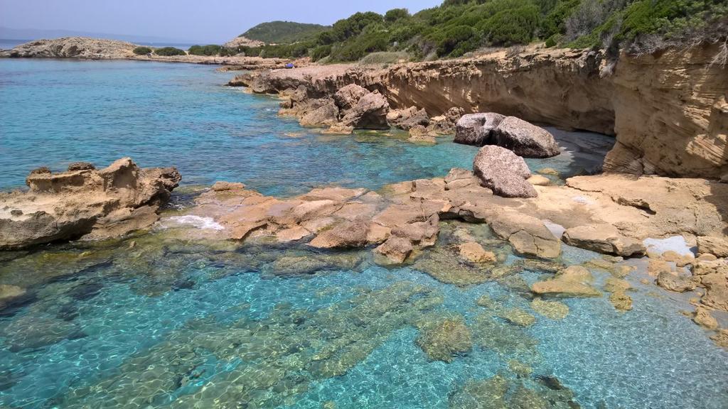 Casa Letizia Lejlighed Porto Pino Eksteriør billede