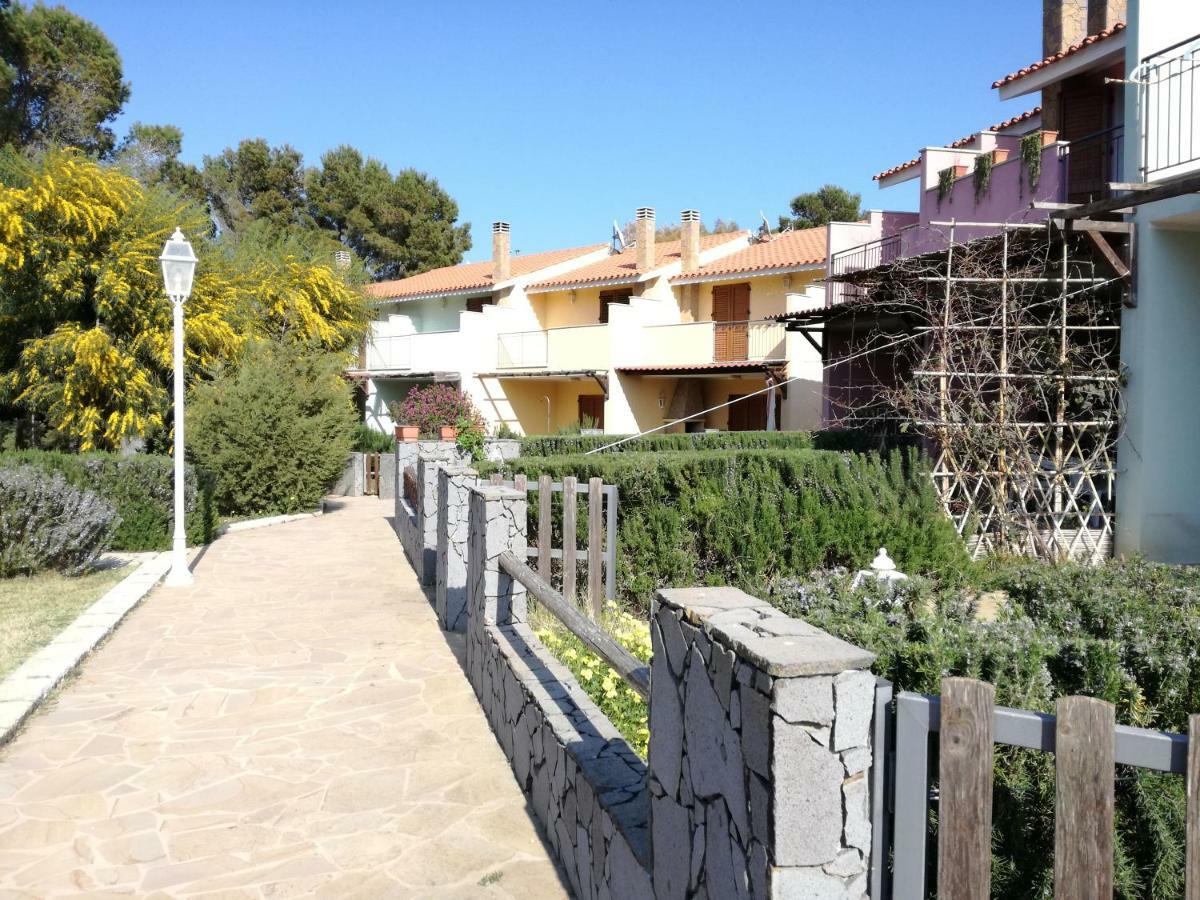 Casa Letizia Lejlighed Porto Pino Eksteriør billede